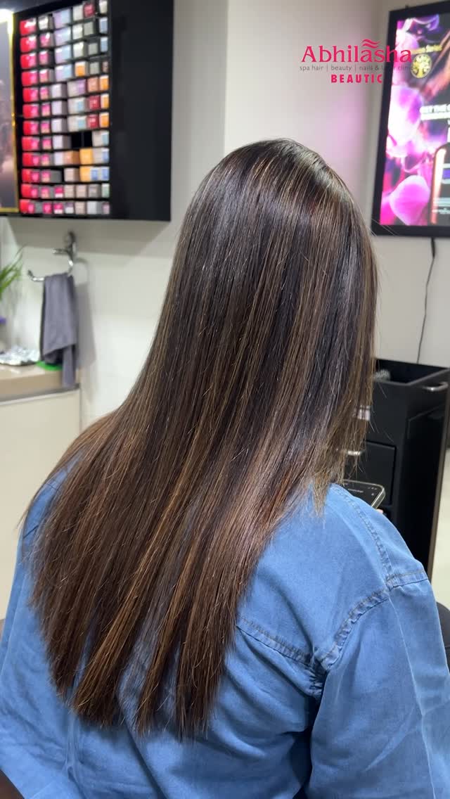 Finished soft hair highlights at the Abhilasha Beautic colour station, Thane