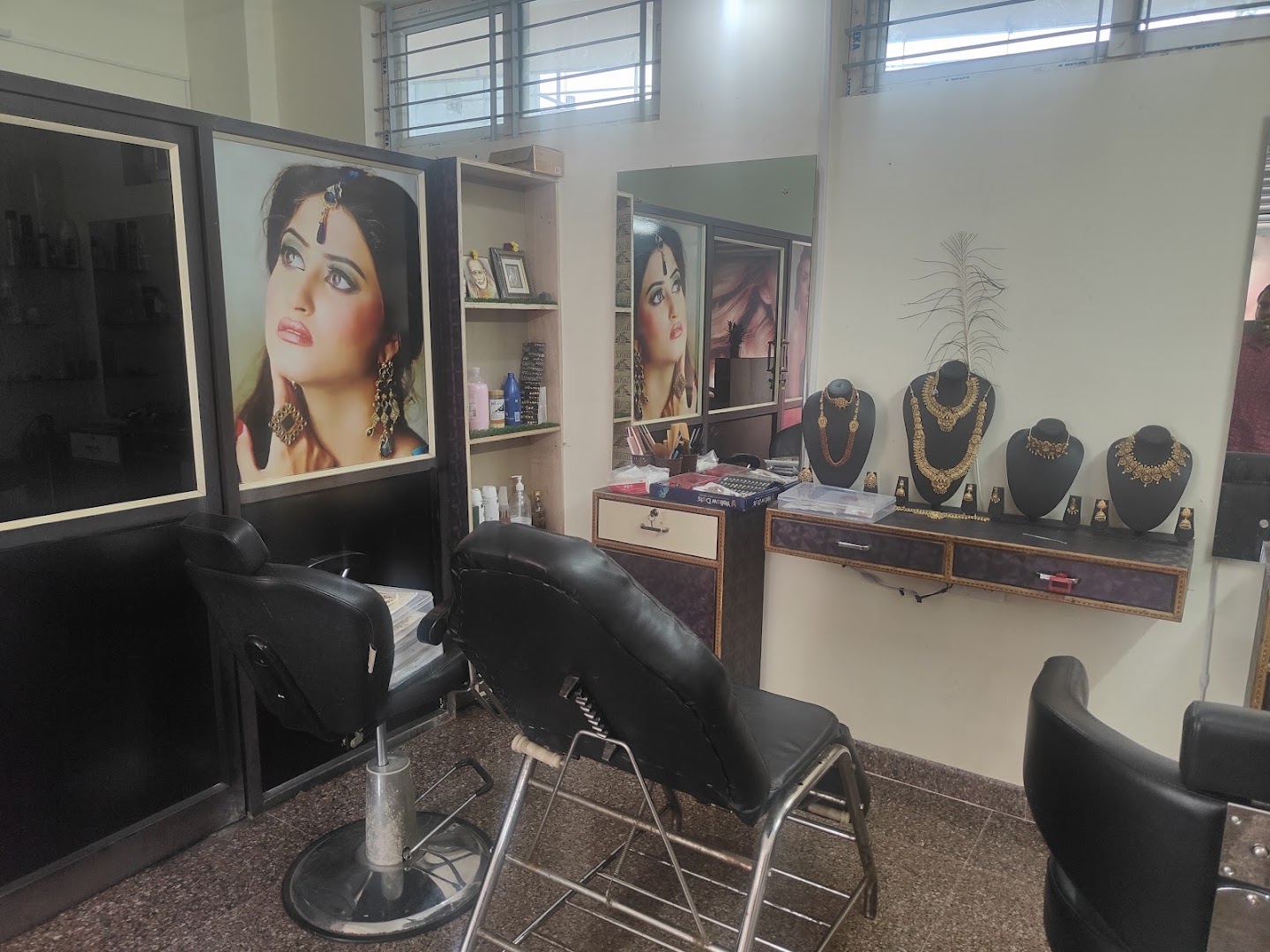 The jewellery shelf beside the styling station at Siri Spa and Salon, Nagarbhavi
